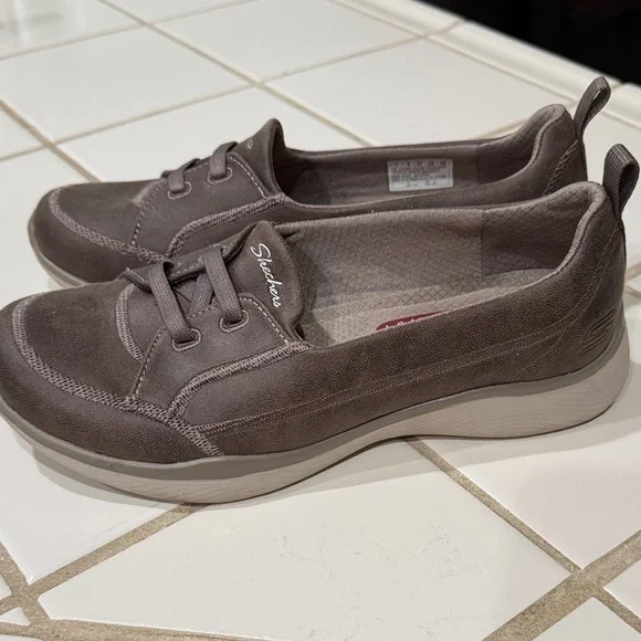 Skechers Air-Cooled Memory Foam Slip In Shoes - Taupe - Size 7 - Picture 5 of 8